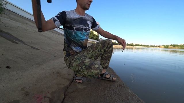 Рыбалка в сердце АТЫРАУ: Поплавочная Удочка в Действии смотреть онлайн