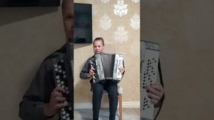 Под Небом Парижа на Баяне