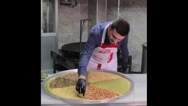Турецкая кухня от шеф-повара Бурак #27 ألذيذ من الطاهي بوراك حلاوة لذيذة من الطاهي تشزنبوراك смотреть онлайн