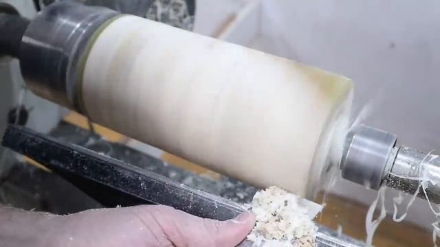 Woodturning - NEW LIFE OF OLD STUMP ! Красивая ваза из дерева и смолы ! смотреть онлайн