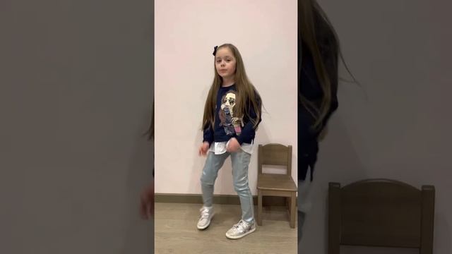 Жучкова Алиса «Стихотворение С. Михалкова «Не спать»» смотреть онлайн