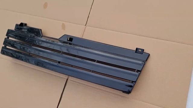 Решётка радиатора 2109 три полосы чёрная глянец