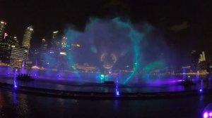 Лазерное шоу фонтанов в Сингапуре (Wonder Full)