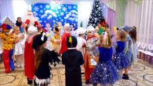 Игра с Дедом Морозом " Вот сестрички-рукавички"