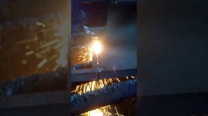 Лазерная резка 30 мм, источник Райкус 6 квт Metal laser cutting 30 mm, Raykus source 6 k