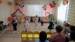 Осенний праздник в средней группе