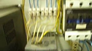 Частотный преобразователь INNOVERT на кран-белке на заводе по производству клееного бруса..mp4