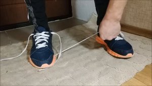 #однойлевой - как завязать шнурки одной рукой