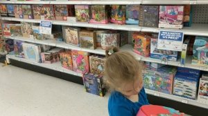 LEGO Динозавр. Собираем Динозавра из Лего. Toysrus - покупаем игрушки