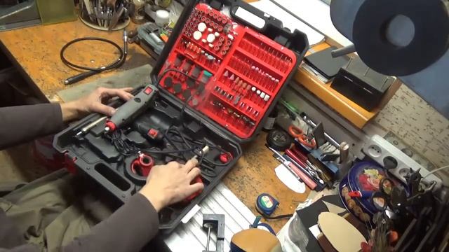 P.I.T. PMG200-С1, Гравер электрический, 150Вт , бормашина 12в, 350 насадок в кейсе смотреть онлайн