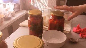 Помидоры с морковной ботвой!!!