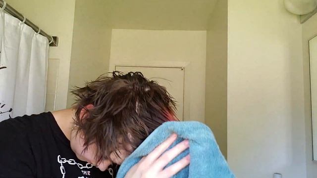 Putting Orange Hair Dye Over Pink/Blue Hair смотреть онлайн