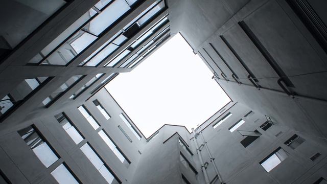 Маленькой девочке в ресторане подали “блюдо не для еды”, шок на весь зал Истории из жизни смотреть онлайн