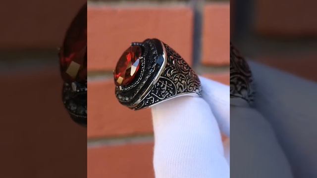 ?Барбарос Хайреттин Серия Ring? на краях написано "Моë доверие-это творение Камень ? Циркон