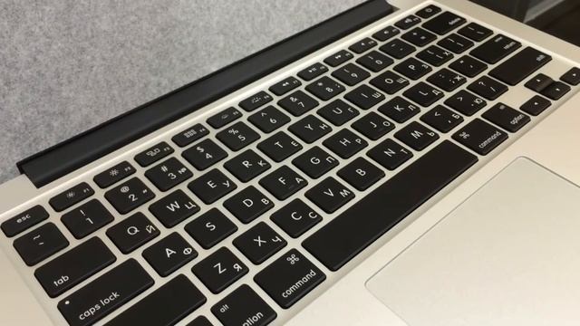 Лазерная гравировка компьютерных клавиатур MacBook смотреть онлайн