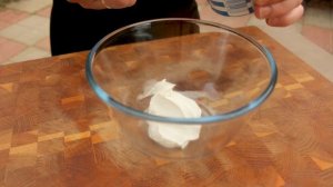 Шашлык из целой курицы + несложный чесночный соус!