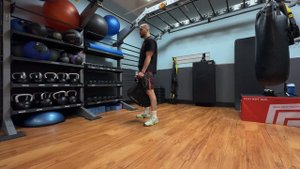 Как накачать мышцы с рюкзаком?