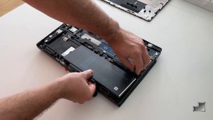 Dell Latitude 5580 Disassembly video 4K, RAM & SSD Upgrade