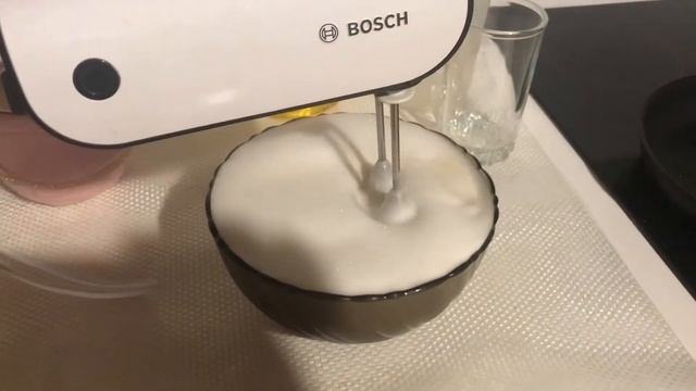 Блины на воде. Блины без молока. Тонкие блинчики на воде. Блины без разрыхлителя. Блины без соды. смотреть онлайн