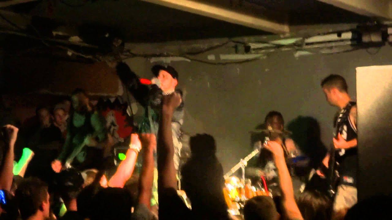 Emmure -- Solar Flare Homicide + Children of Cybertron (live in Rostov) смотреть онлайн