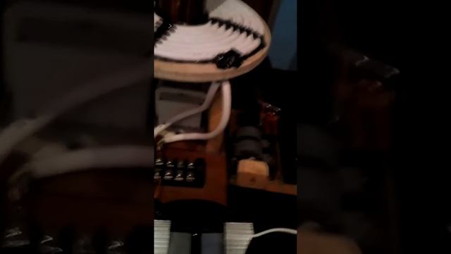 Тест 2 теслы №3 (подгнал новый индуктор)настройка 2-х идиальных тесел оконченна:) смотреть онлайн