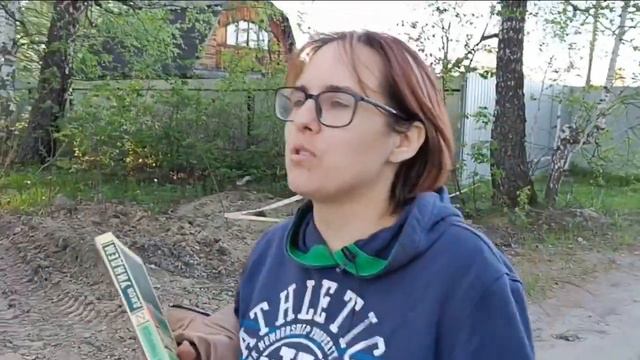 КНИГУ - В ТОП ГОДА!!! Читаю на даче "День триффидов" VLOG смотреть онлайн