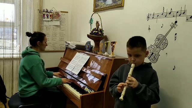 Пасічник Ілля (1-й клас) - українська народна пісня «Лисичка» в обробці М.Лисенка смотреть онлайн