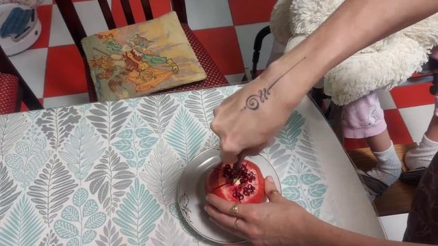 Мишка из глины (дымковская игрушка). Долгая работа наша))) смотреть онлайн