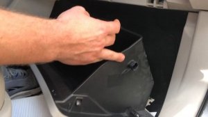 How to Replace Cabin Air Filter / 2010 Toyota Venza