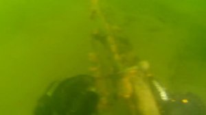 Подводный поиск с металлоискателем. Винтовка найдена под водой