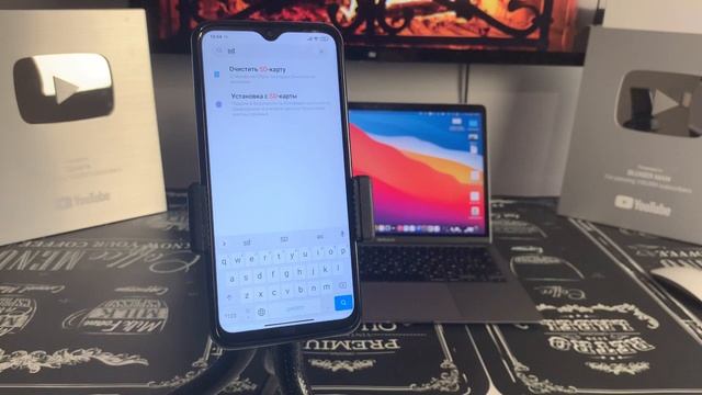 Как СРАЗУ СКАЧИВАТЬ на SD КАРТУ ПАМЯТИ на ANDROID Телефоне смотреть онлайн