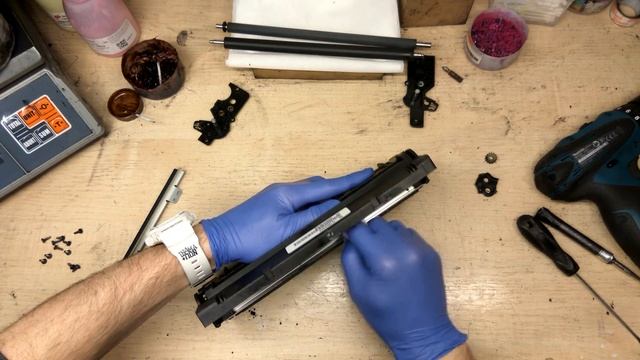 Инструкция: как заправить картридж Samsung ML-1210 в 4K // How to refill Samsung ML-1210 in 4K смотреть онлайн