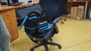 мелкий Аккумуляторный пылесос Makita CL121DZ