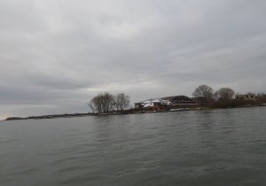 Проплываем мимо старого немецкого гидроаэродрома (г. Балтийск)