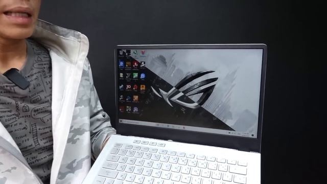 ASUS ROG Zephyrus G14 โน้ตบุ๊คจอ IPS 14″ 120Hz sRGB 96% ทรงพลังสุด ด้วย Ryzen 7 4800HS + GTX 1650 T смотреть онлайн