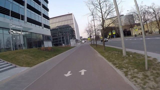 Cycle Vilnius - Bike Path in Saltoniškių St. / Dviračių takas Saltoniškių g. смотреть онлайн