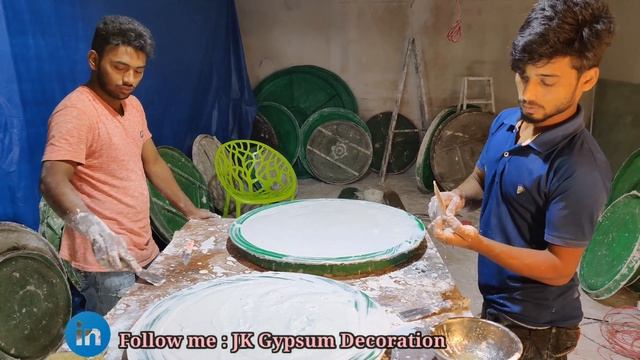 How to quickly make a ceiling medallion with gypsum plaster || The staff does the work with great