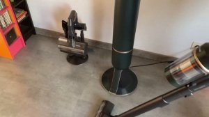 Test Samsung Bespoke Jet Complete Extra, l'aspirateur balai qui vide sa poussière automatiquement