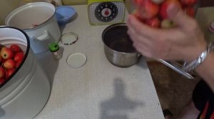 Консервированные ранетки.