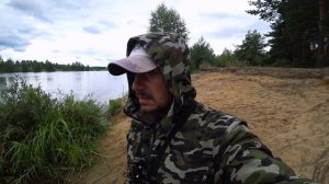 Рыбалка на макушатник. Ловим карпа или пытаемся. Рыбалка на спиннинг с берега летом. Рыба клюет.