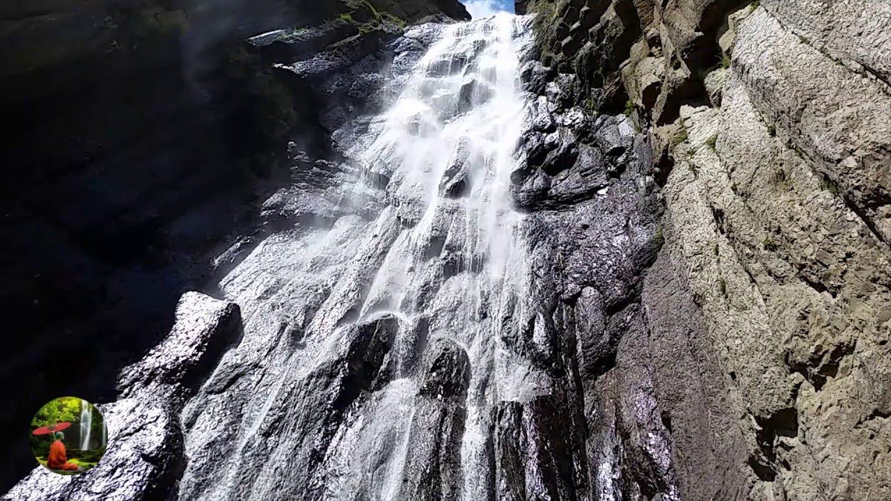 Шум далекого водопада. Водопад во сне. Шум водопада. Чинжебский водопад. Белый шум водопад.