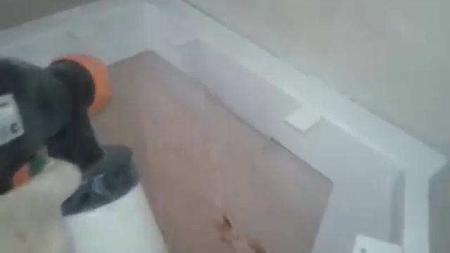 Подкрашивание лестницы окрасочным пистолетом смотреть онлайн