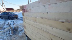 Способ крепления внутренних стен в брусовом доме.