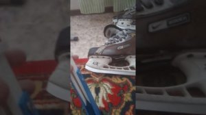 Коньки BAUER DNE 75 для хоккея с мячом.