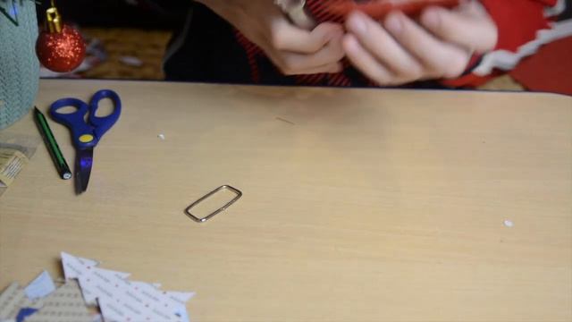Делаем Новогоднюю гирлянду из ёлочек