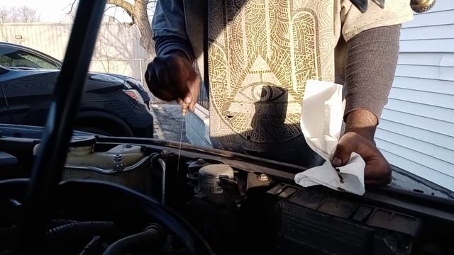 Adding power steering fluid, motor oil and UV dye смотреть онлайн