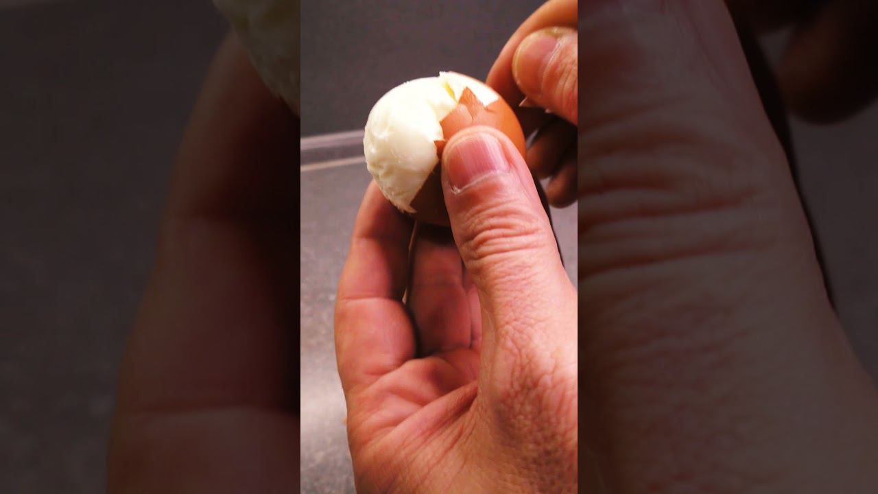 Яйца очень плохо чистятся, у меня одного так? смотреть онлайн