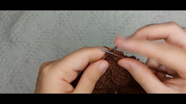 Ажурная кофточка с длинным рукавом спицами