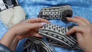 Детские домашние тапочки спицами. Мастер класс.