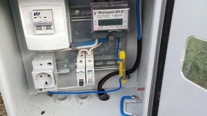 Собрал простой щит электроэнергии для дачного участка. Проделанная работа с участком.